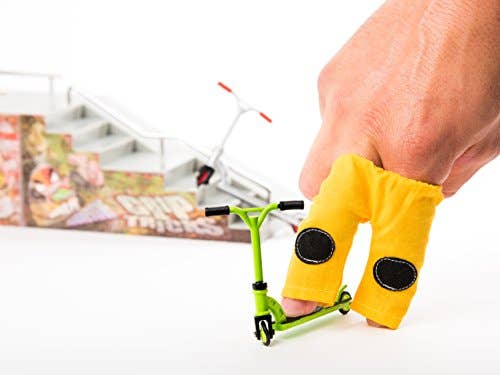 Ensemble de trottinette Mini Pro Finger White avec pneus et guidon interchangeables par Grip & Tricks